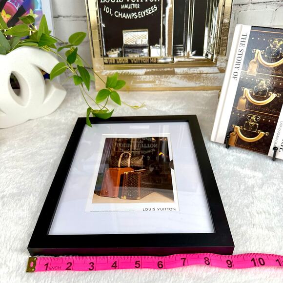 Louis Vuitton framed post card gift set The Story of Luggage Trunk book. - Picture 7 of 9